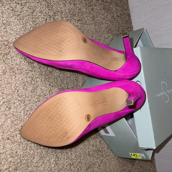 Jessica Simpson heels in twilight magenta - Picture 2 of 9